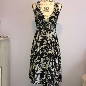 White House Black Market Dress ❤️